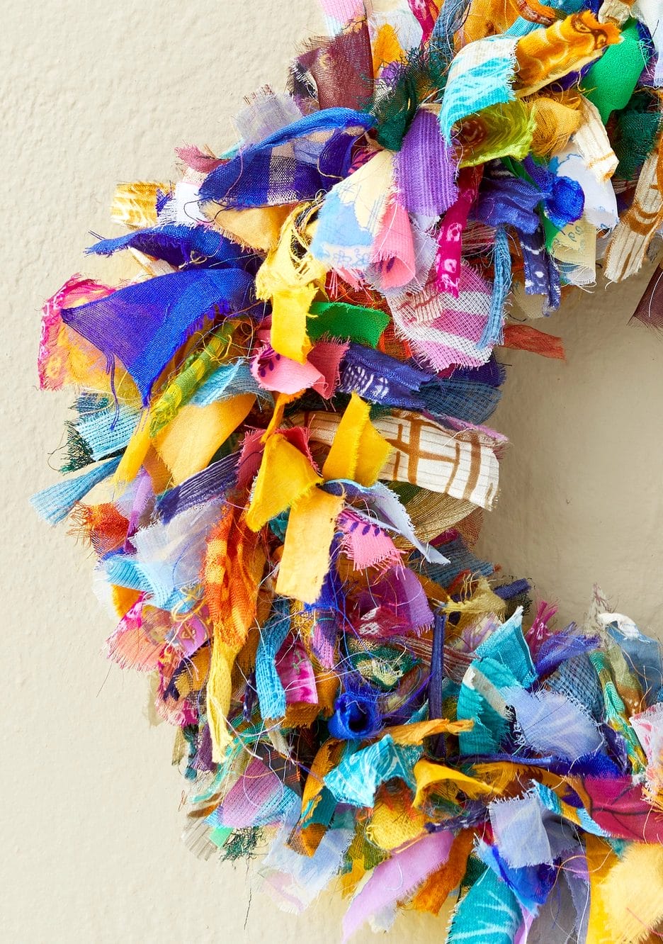 Recycled sari wreath, Multi coloured - Image 3